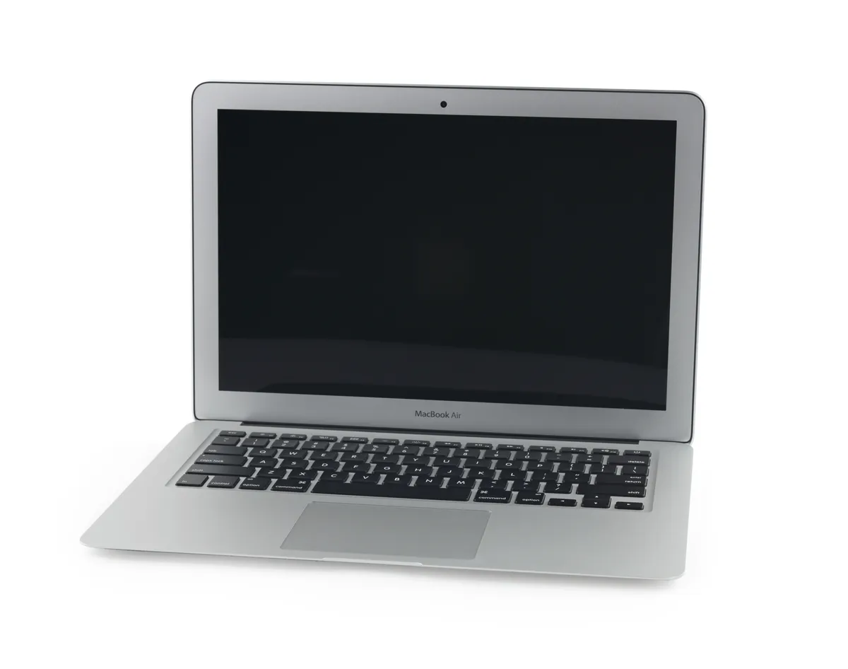 MacBook Air M2 13" 16GB / 512GB 2
